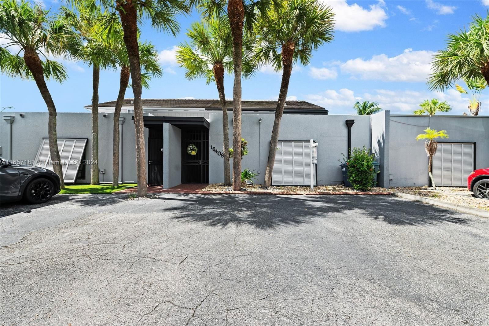 Real estate property located at 16408 Bridge End Rd, Miami-Dade, MIAMI LAKES WINDMILL GATE, Miami Lakes, FL