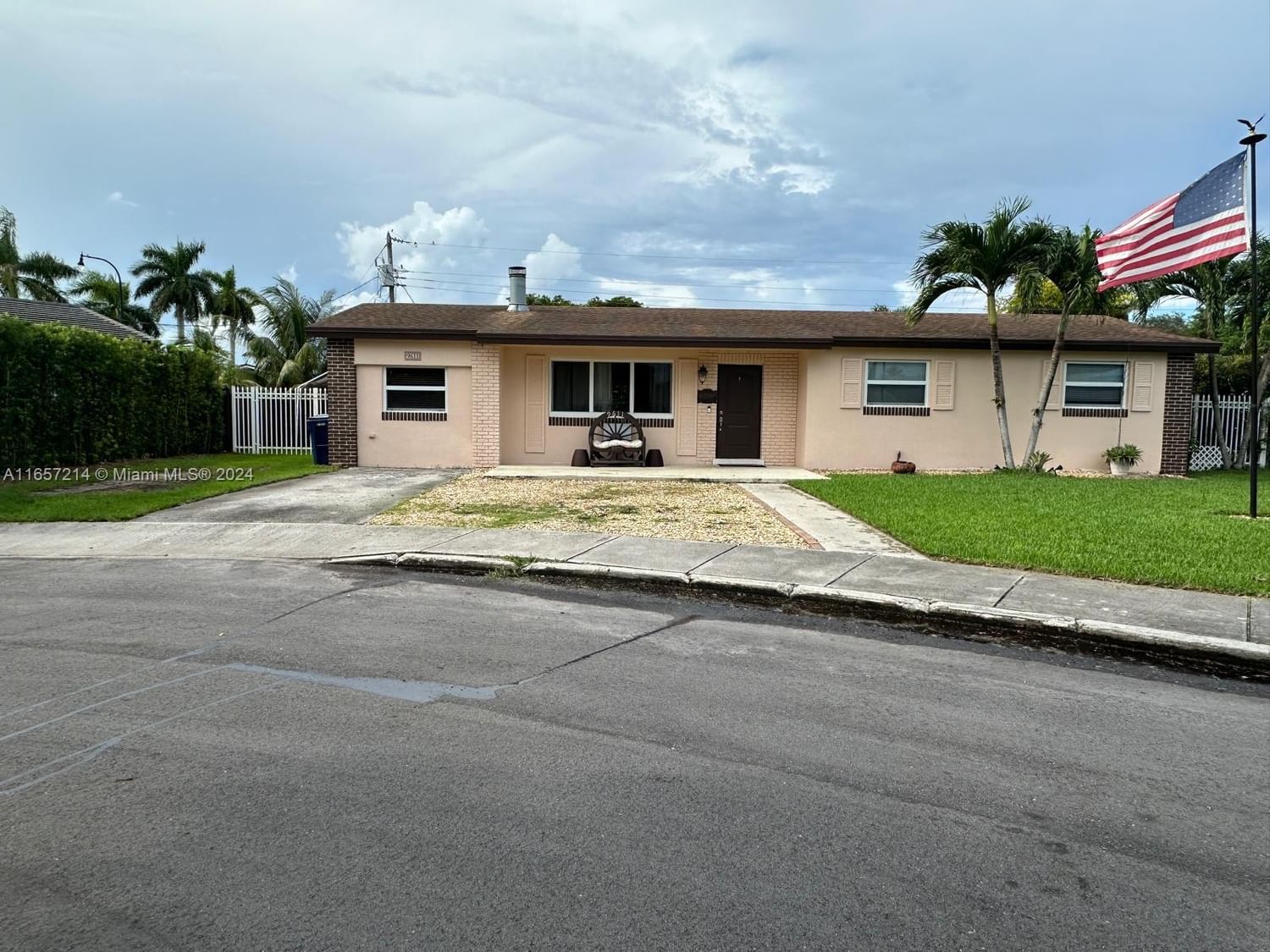 Real estate property located at 9611 58 Street, Miami-Dade, Darlington Manor 1st Addn, Miami, FL