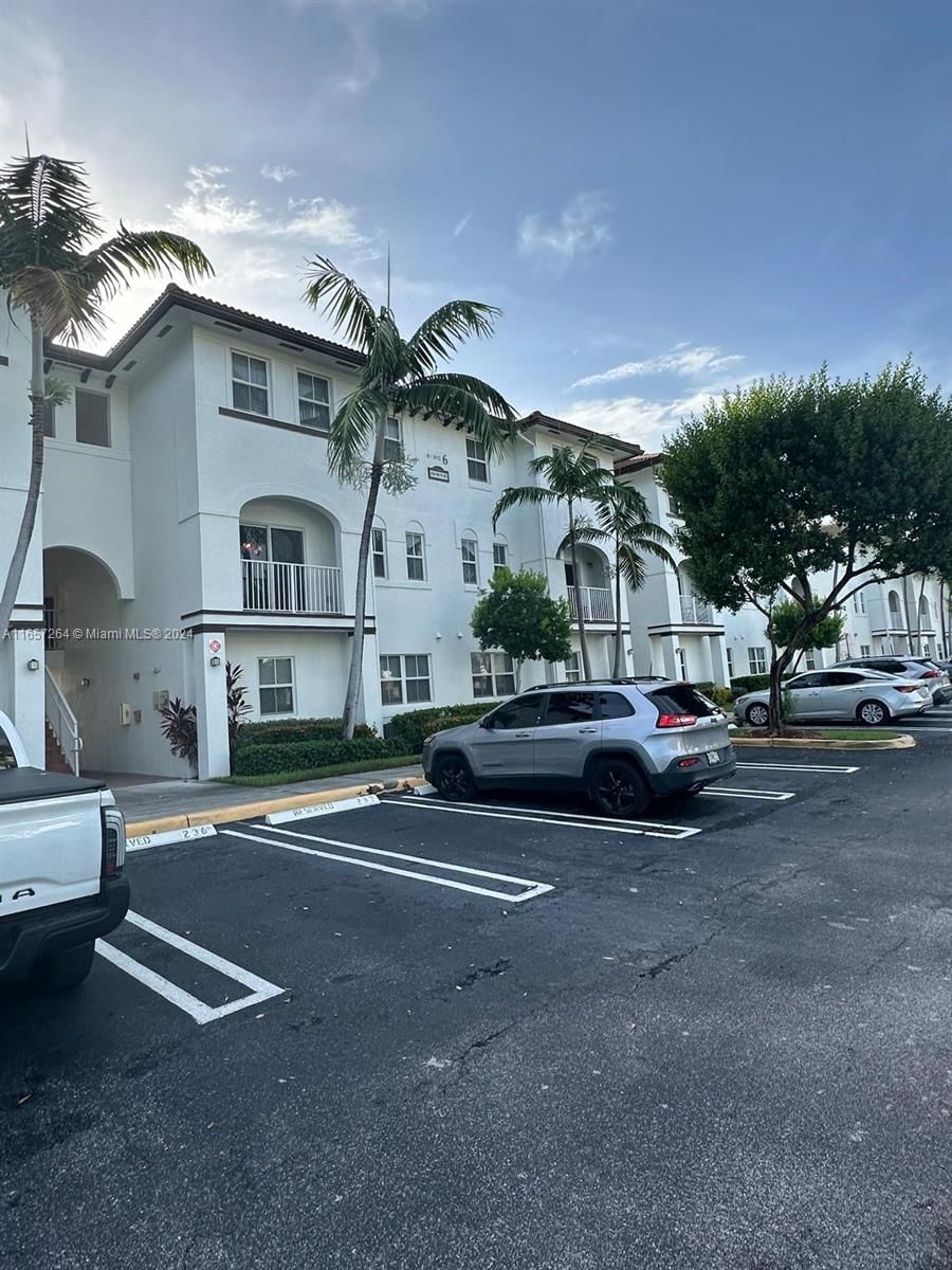 Real estate property located at 8760 97th Ave #106, Miami-Dade, ST MAARTEN AT GRAND BAY C, Doral, FL