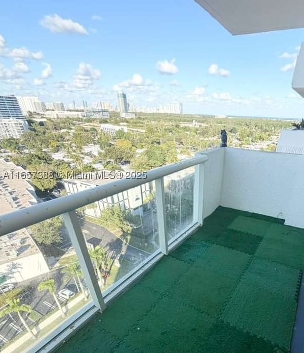 Real estate property located at 13499 Biscayne Blvd #1507, Miami-dade, Sailboat Cay Condo, North Miami, FL