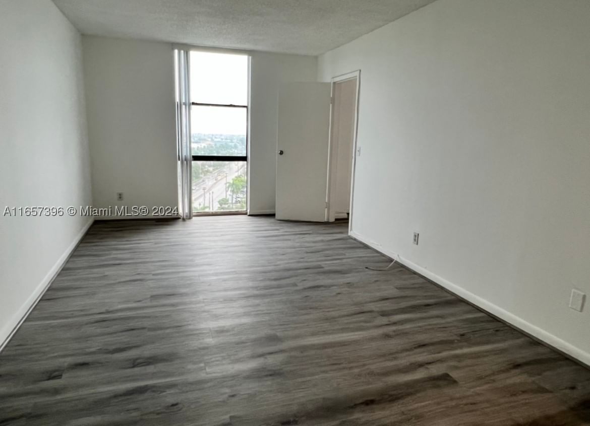 Real estate property located at 13499 Biscayne Blvd #1205, Miami-dade, Sailboat Cay Condo, North Miami, FL