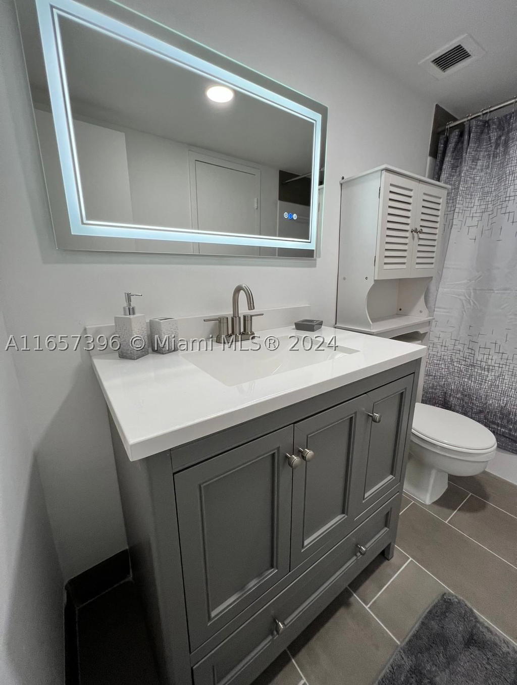 Real estate property located at 13499 Biscayne Blvd #1205, Miami-dade, Sailboat Cay Condo, North Miami, FL