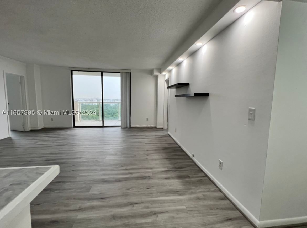 Real estate property located at 13499 Biscayne Blvd #1205, Miami-dade, Sailboat Cay Condo, North Miami, FL