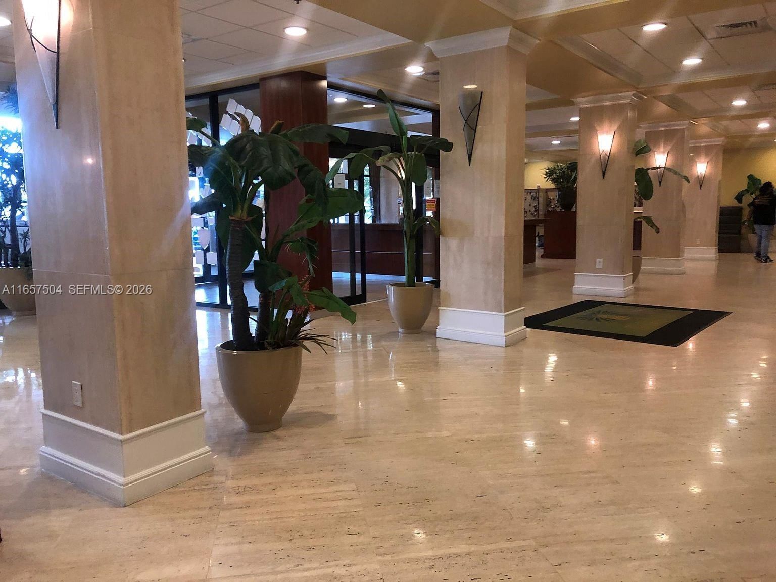 Real estate property located at 400 Kings Point Dr #328, Miami-dade, Coastal Towers Condo, Sunny Isles Beach, FL