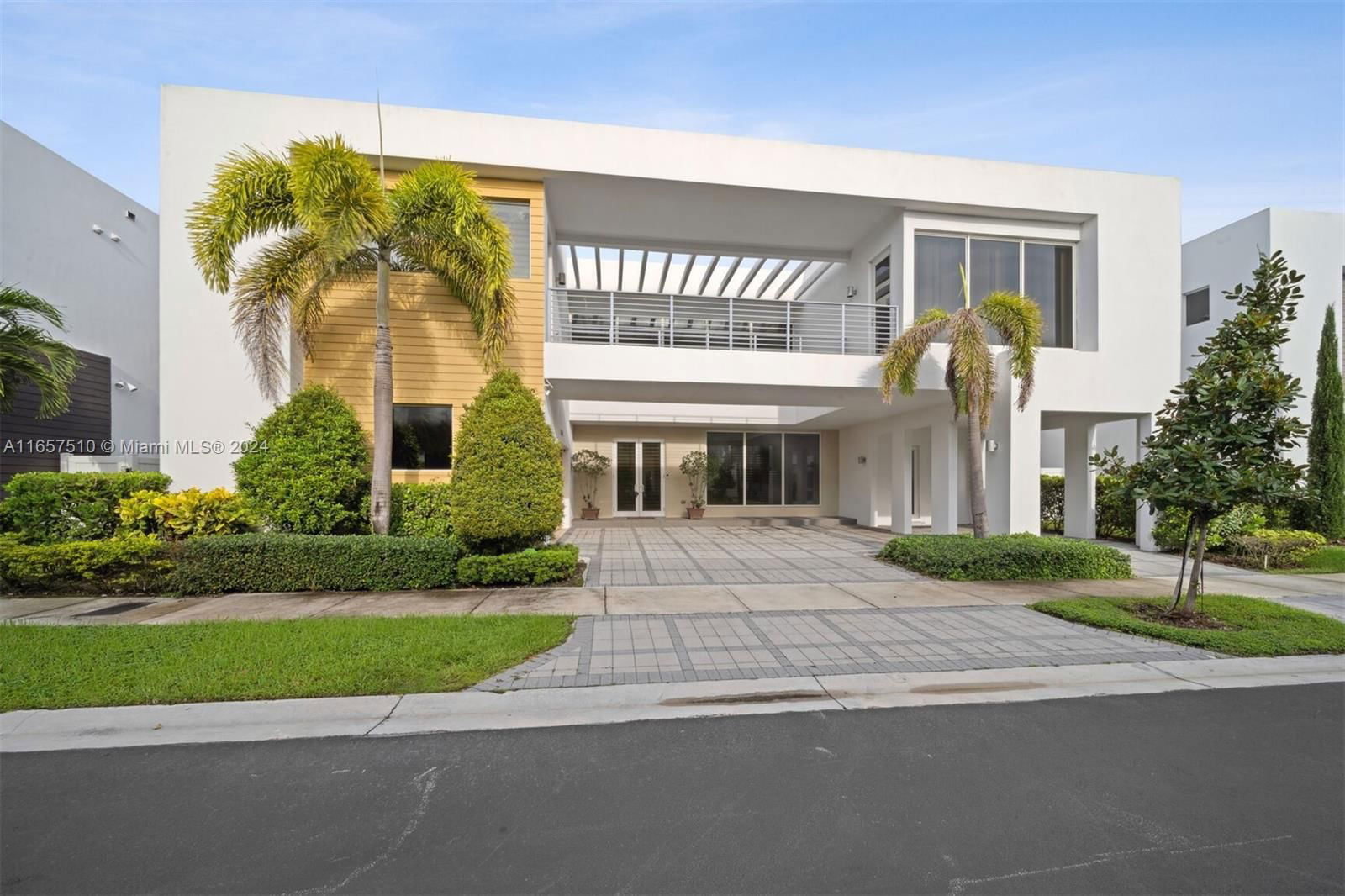 Real estate property located at 7451 103rd Ct, Miami-Dade, DORAL COMMONS RESIDENTIAL, Doral, FL