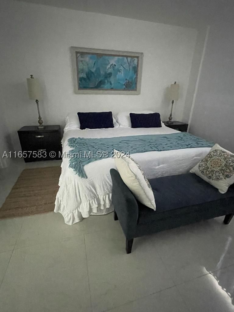 Real estate property located at 3801 Ocean Dr #12M, Broward, Tides On Hollywood Beach, Hollywood, FL
