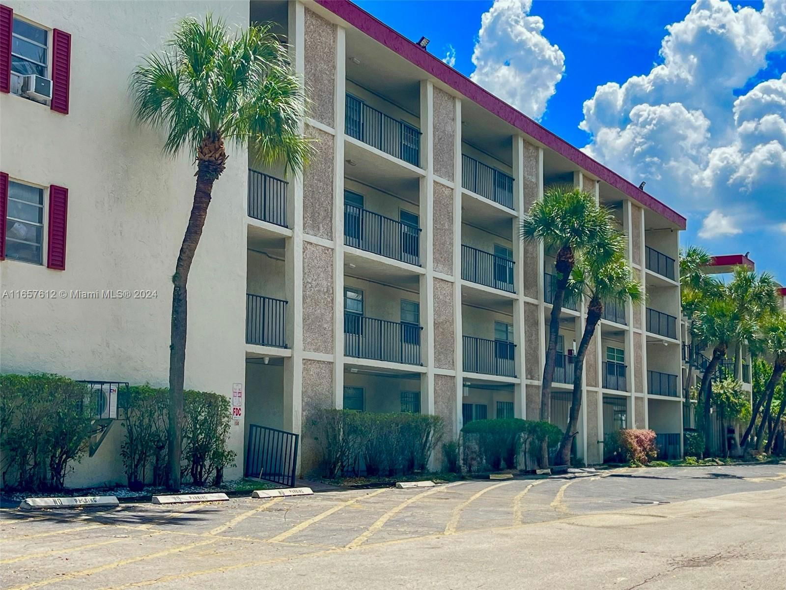 Real estate property located at 3001 48th Ave #333, Broward, CYPRESS CHASE CONDO NO 6, Lauderdale Lakes, FL