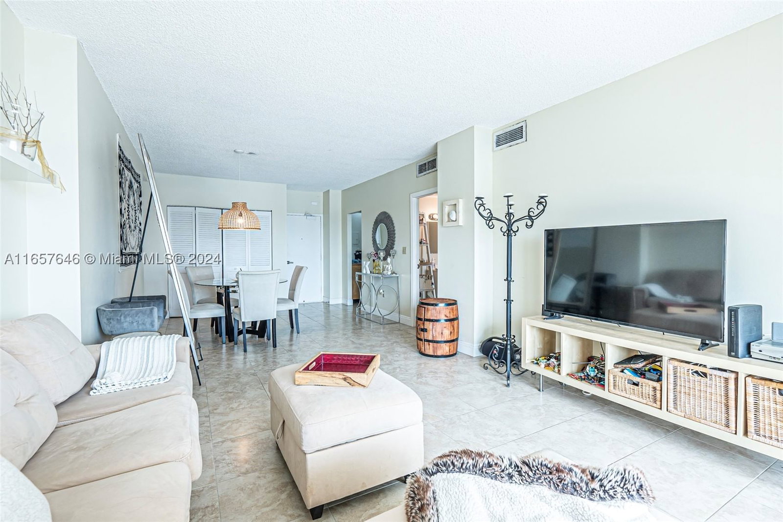 Real estate property located at 300 Bayview Dr #1012, Miami-dade, Arlen House Condo, Sunny Isles Beach, FL