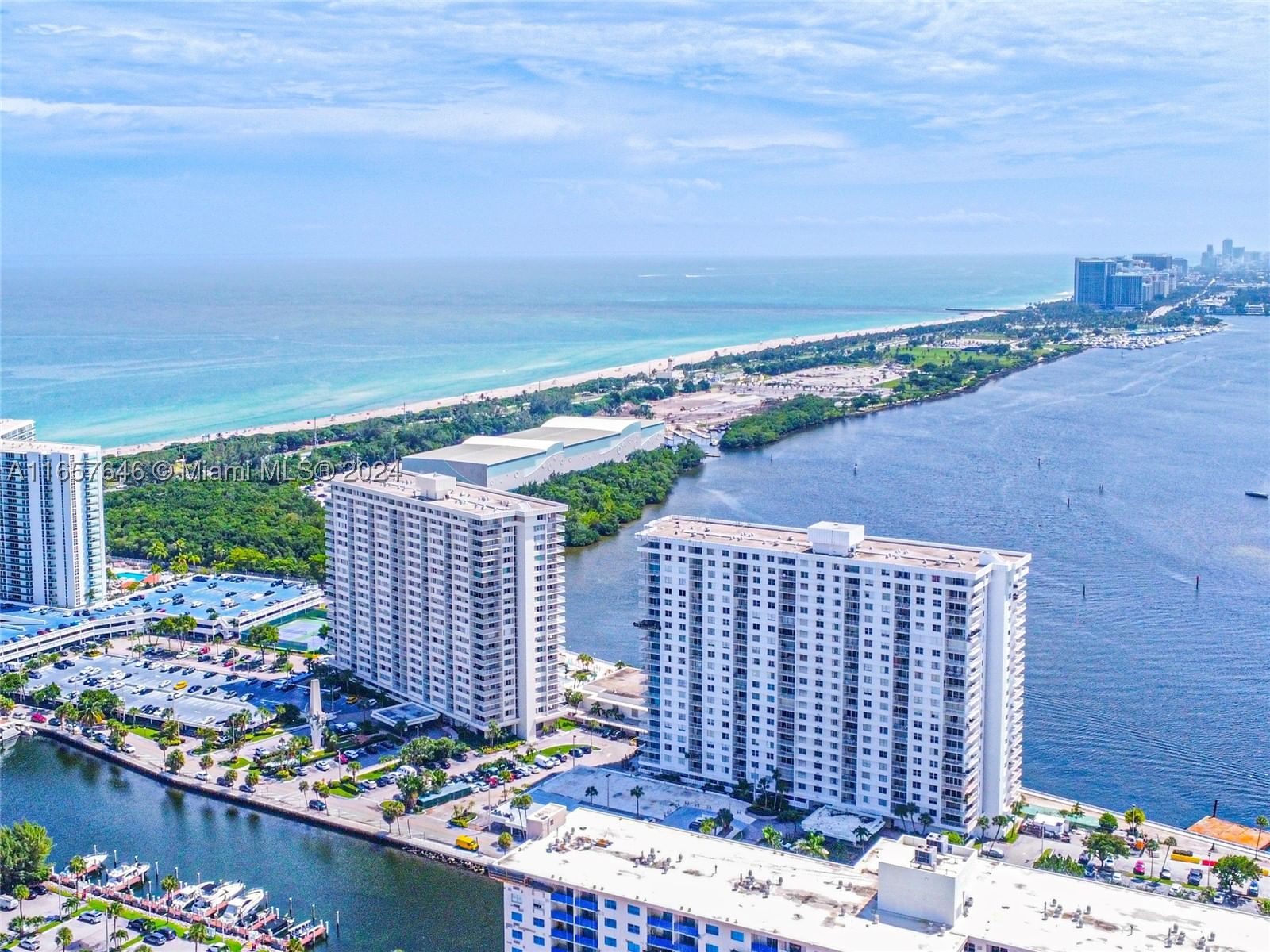 Real estate property located at 300 Bayview Dr #1012, Miami-dade, Arlen House Condo, Sunny Isles Beach, FL