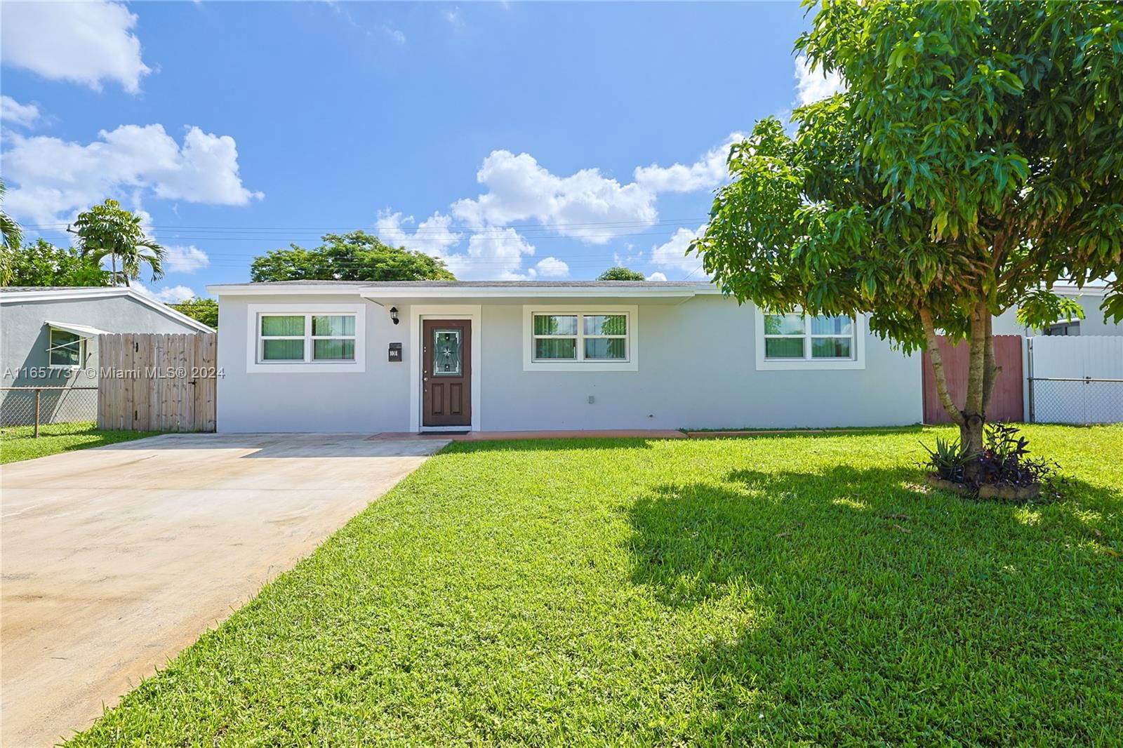 Real estate property located at 1001 70th Ave, Broward, BOULEVARD HEIGHTS SEC 5, Hollywood, FL