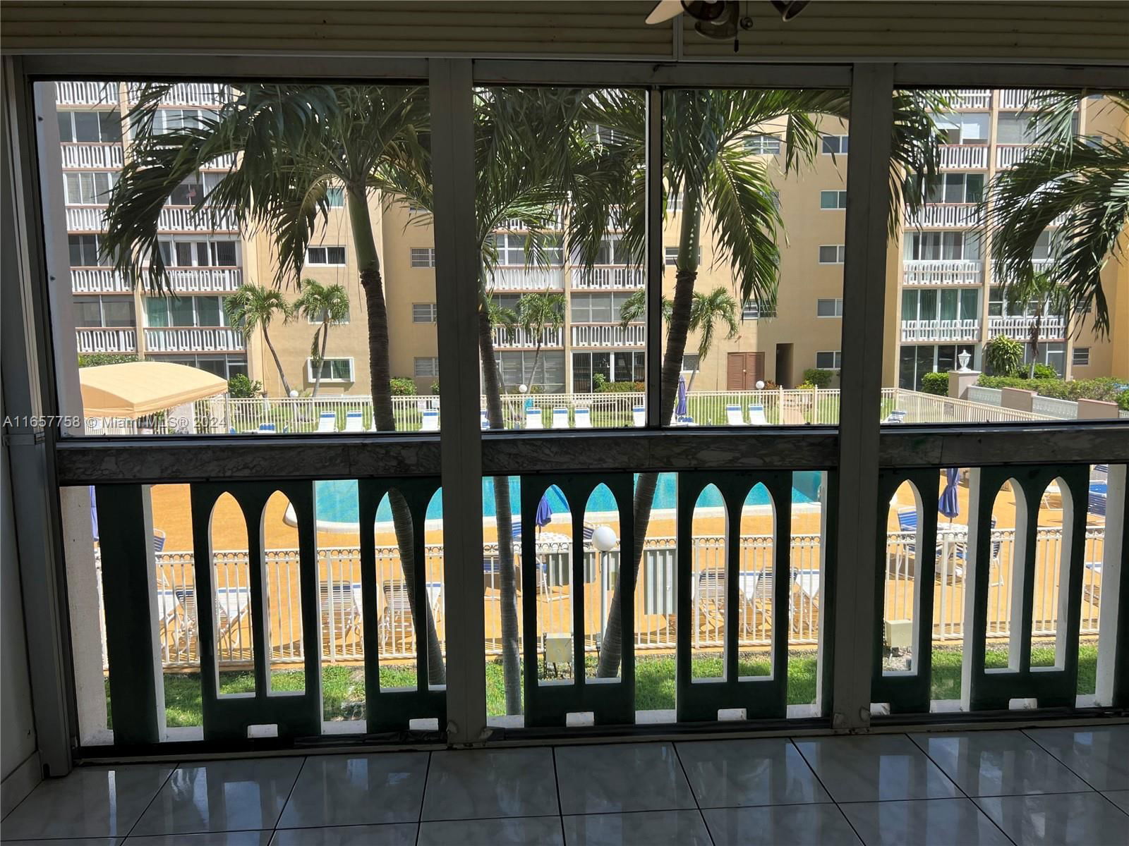 Real estate property located at 421 14th Ave #203, Broward, MEADOWBROOK CONDO APTS BL, Hallandale Beach, FL