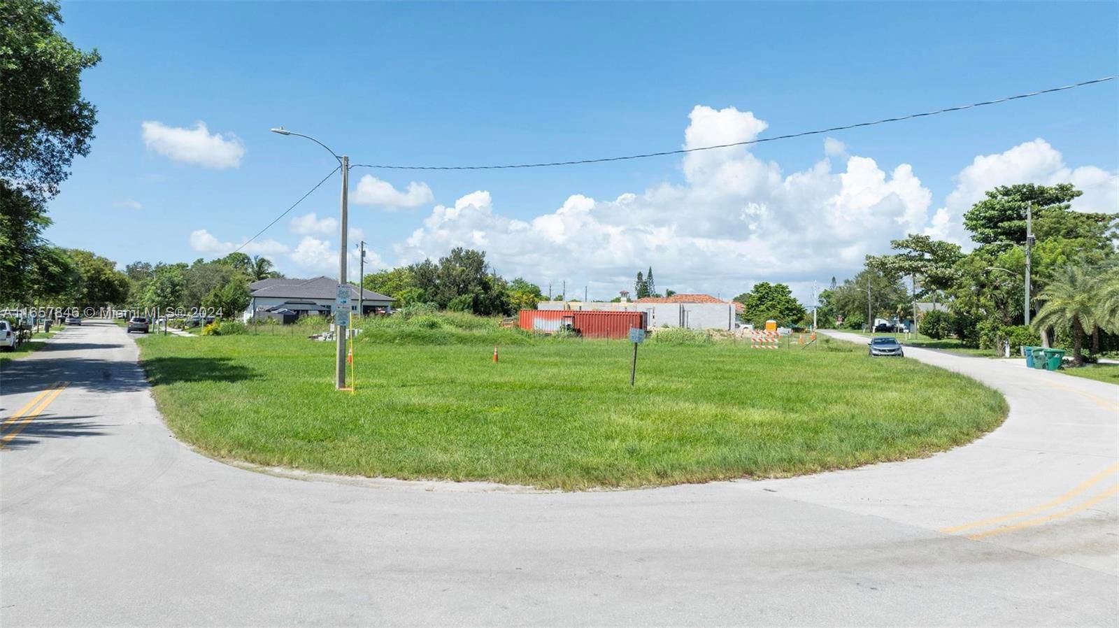 Real estate property located at 9800 213th St, Miami-Dade, LINCOLN CITY SEC G, Cutler Bay, FL