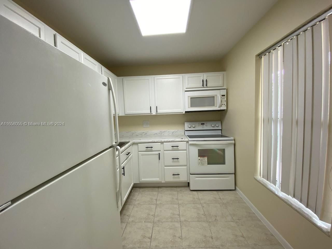 Real estate property located at 6071 61st Ave #107, Broward, BERMUDA CLUB FOUR CONDO, Tamarac, FL