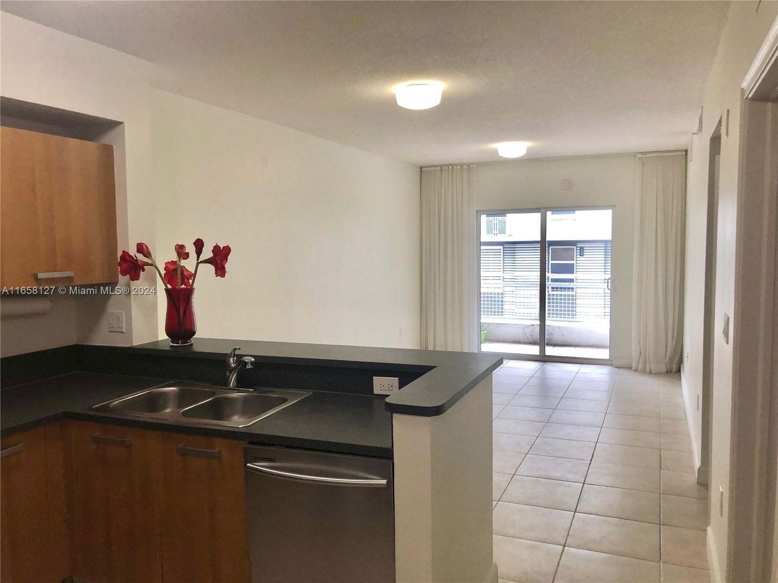 Real estate property located at 471 25th St #204, Miami-Dade, BAHIA BISCAYNE CONDO, Miami, FL