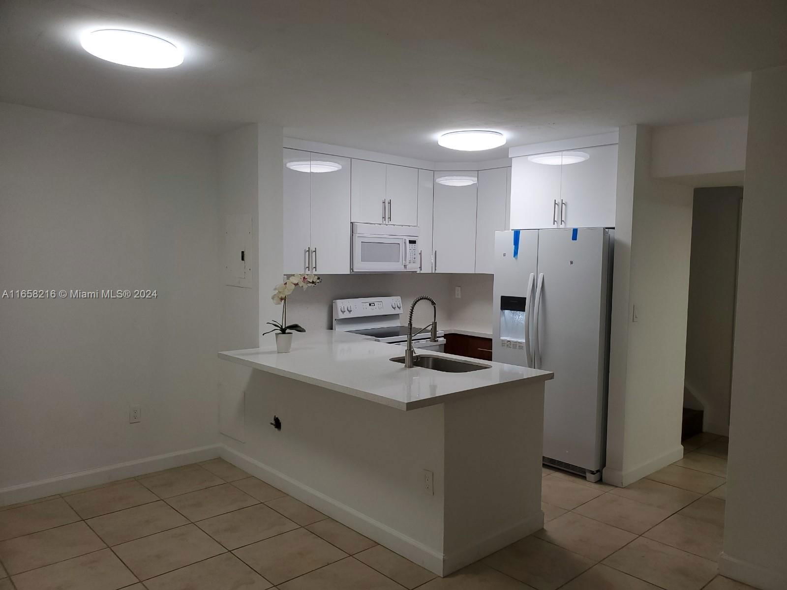 Real estate property located at 15241 80th St #307, Miami-Dade, KENDALL LAKE TOWERS CONDO, Miami, FL