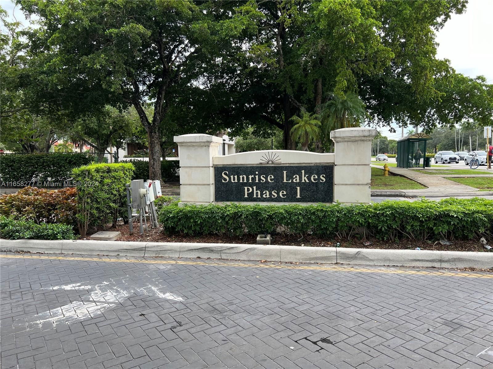 Real estate property located at 2651 Sunrise Lakes Dr #111, Broward, SUNRISE LAKES 9 CONDO, Sunrise, FL