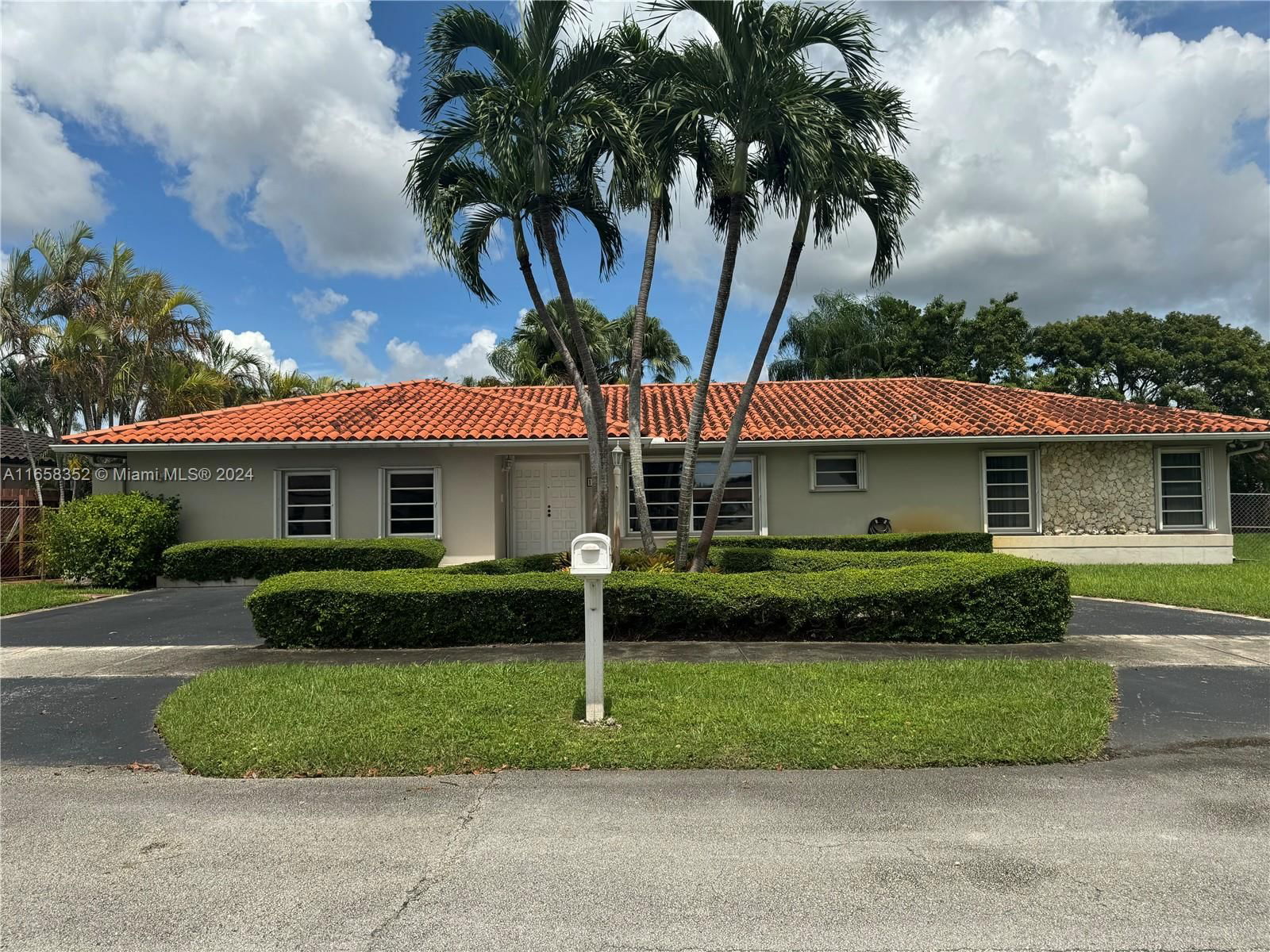 Real estate property located at 13241 22nd St, Miami-Dade, SANDRA SUB, Miami, FL