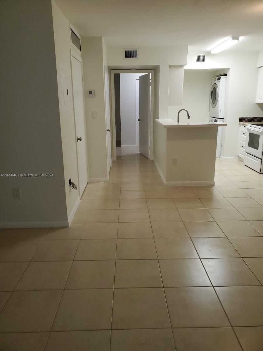 Real estate property located at 15221 80th St #311, Miami-Dade, KENDALL LAKE TOWERS CONDO, Miami, FL