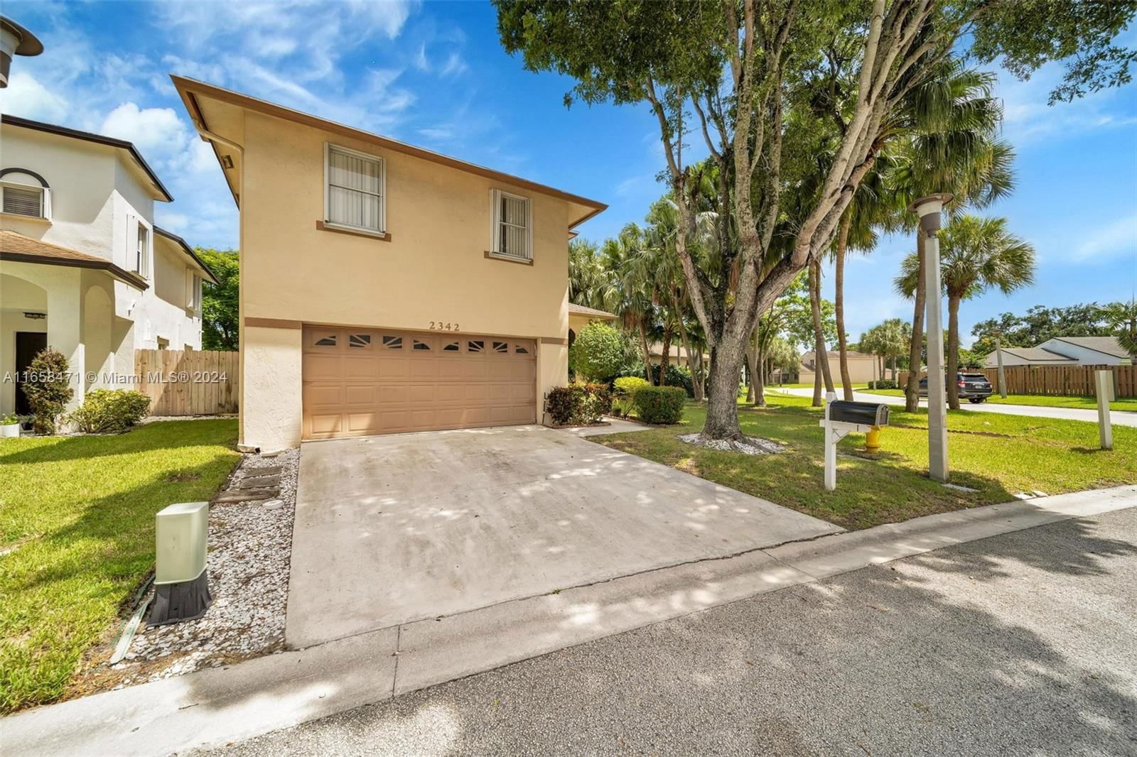 Real estate property located at 2342 34th Way, Broward, LAKEVIEW HOMES AT CENTURA, Coconut Creek, FL