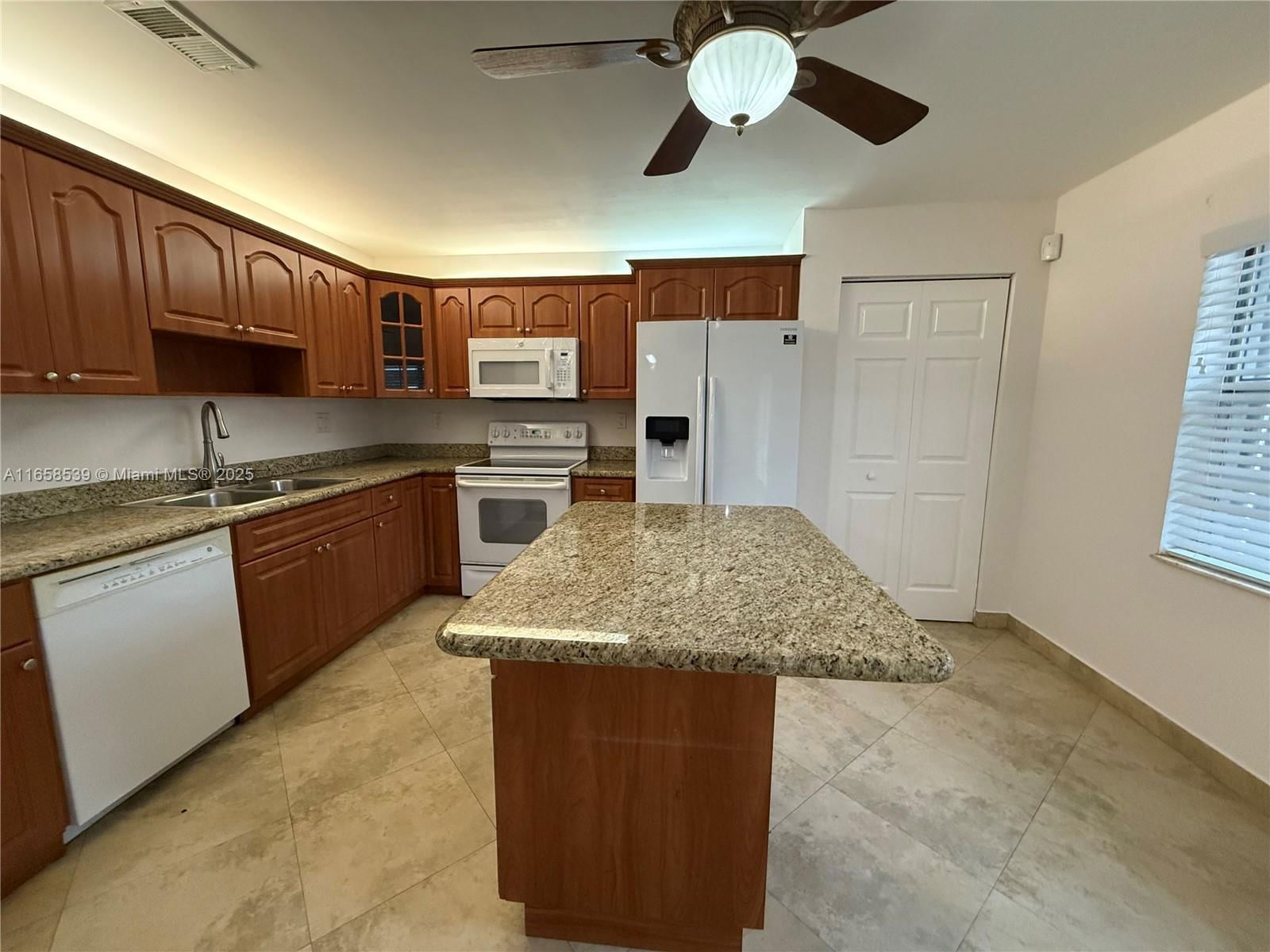 Real estate property located at 14267 97th Ter, Miami-dade, La Jolla West, Miami, FL