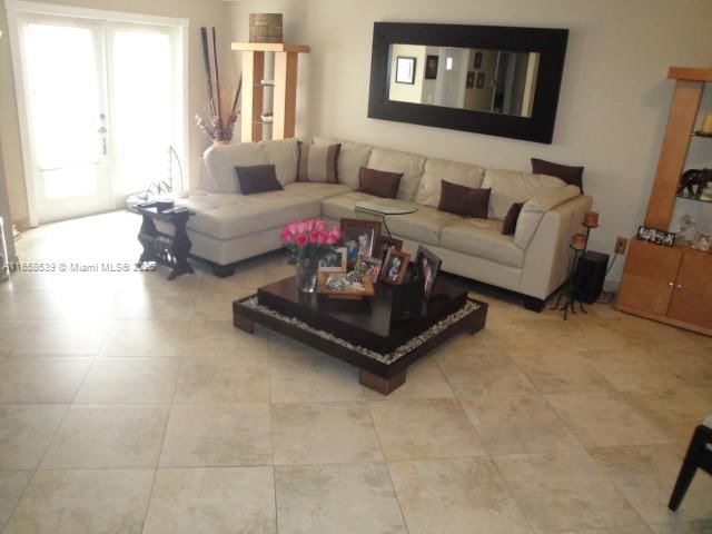 Real estate property located at 14267 97th Ter, Miami-dade, La Jolla West, Miami, FL