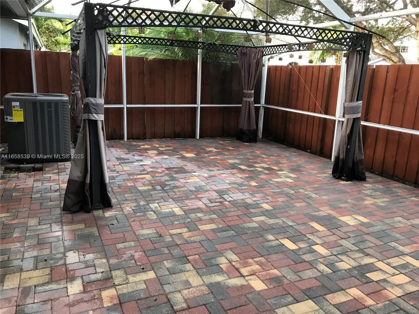 Real estate property located at 14267 97th Ter, Miami-dade, La Jolla West, Miami, FL