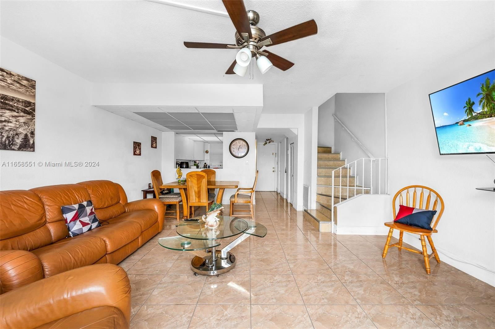 Real estate property located at 6600 2nd Ct #24, Miami-Dade, WESTLAND MANORS EAST COND, Hialeah, FL