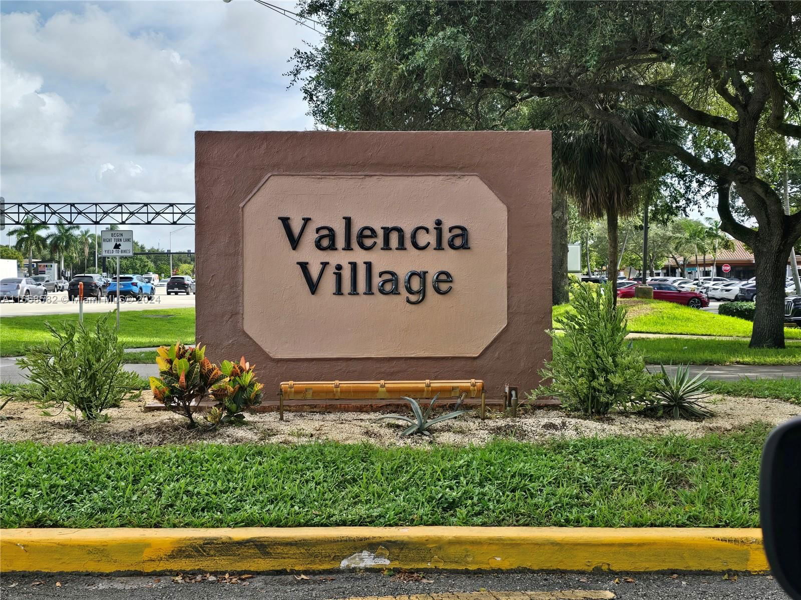 Real estate property located at 11 Seville Cir #5-54, Broward, VALENCIA VILLAGE CONDO PH, Davie, FL