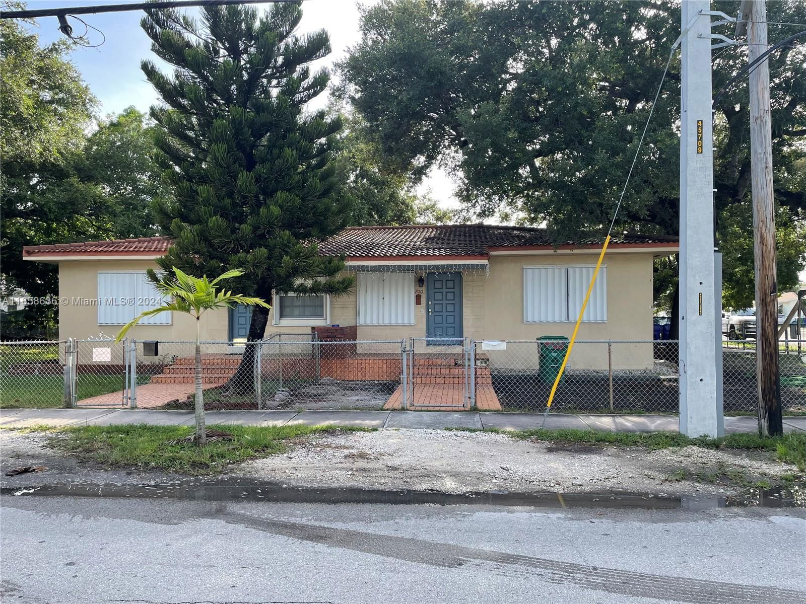 Real estate property located at 702 34th Ave, Miami-Dade, JONESBOROUGH, Miami, FL