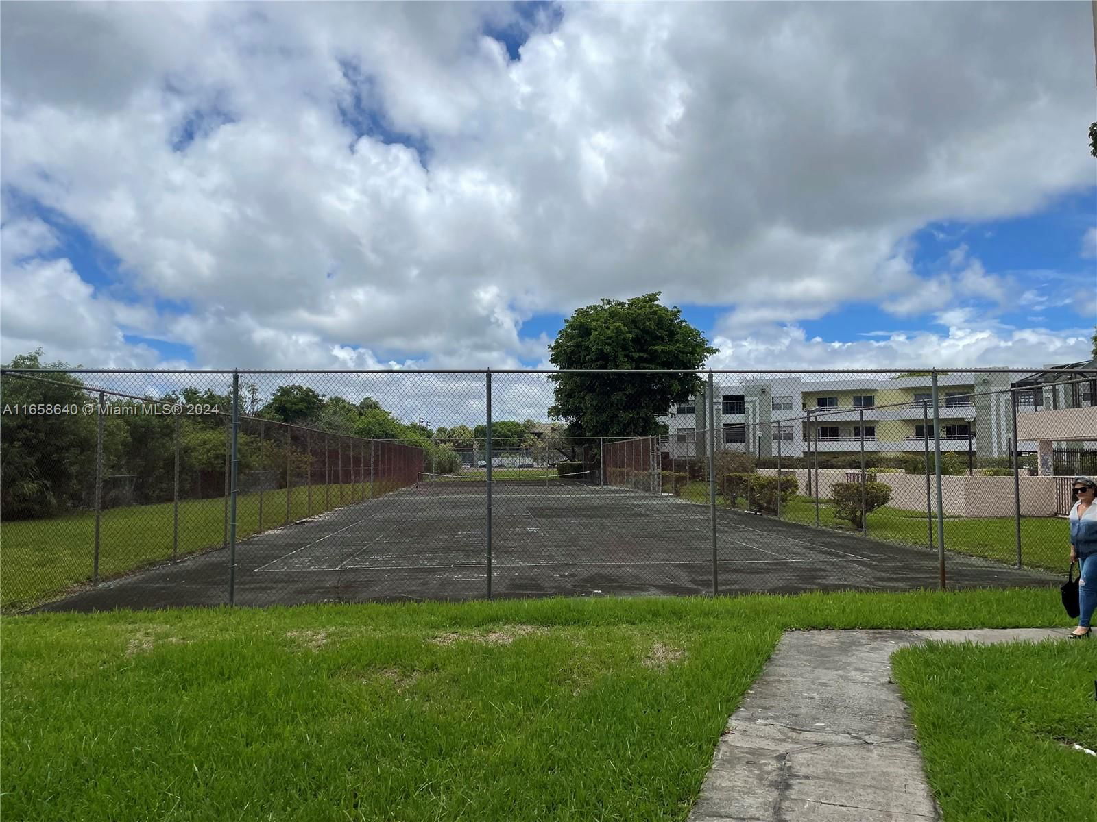 Real estate property located at 10661 108th Ave #3F, Miami-dade, The Prado Condo, Miami, FL
