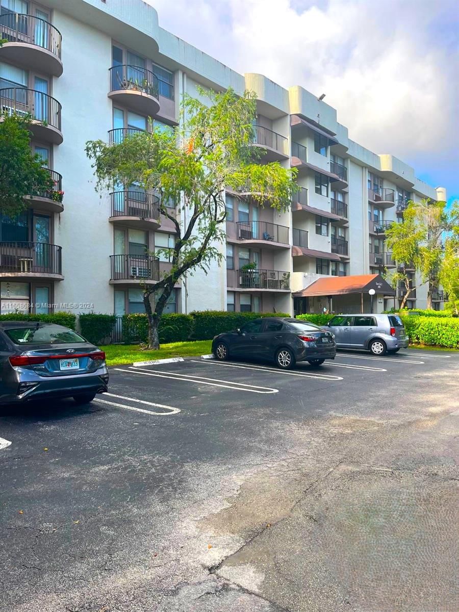 Real estate property located at 2701 Riverside Dr #203-B, Broward, CORAL SPRINGS TOWER CLUB, Coral Springs, FL