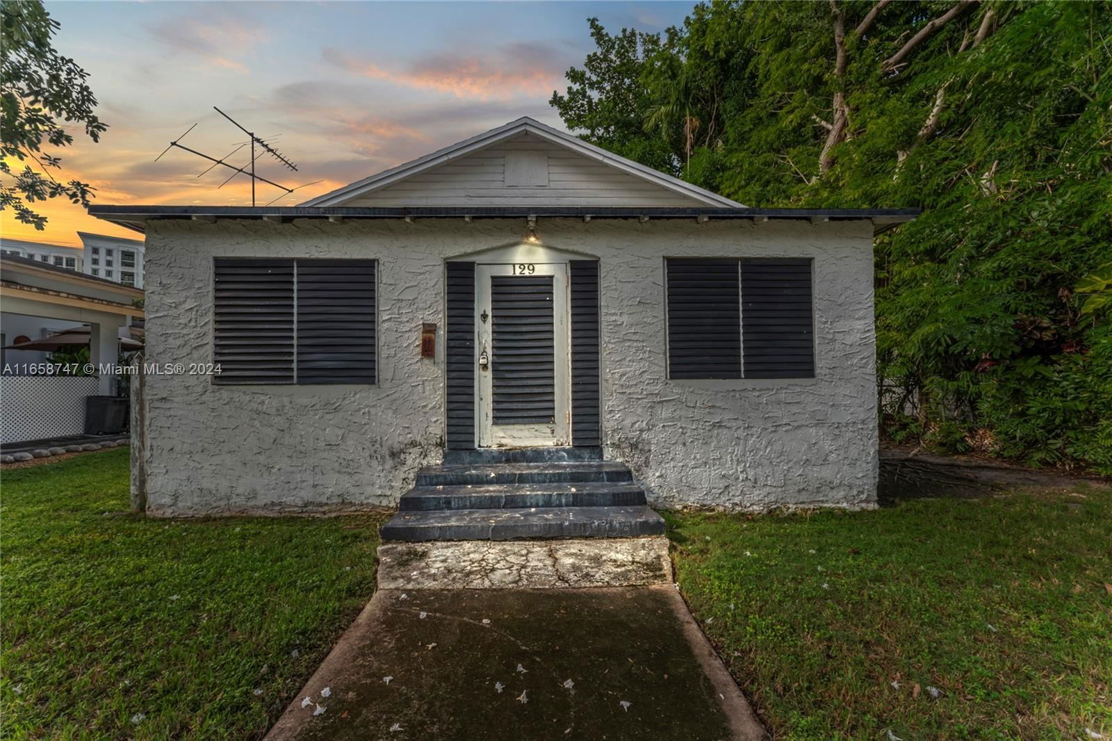 Real estate property located at 129 Florida Ave, Miami-Dade, MAC FARLANE HOMESTEAD, Coral Gables, FL