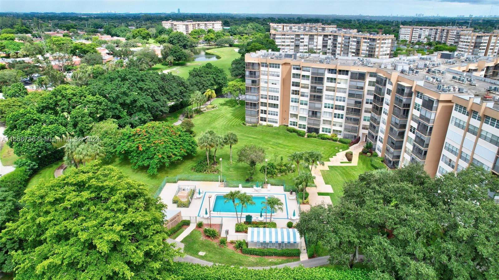 Real estate property located at 900 Saint Charles Pl #616, Broward, PARK PLACE CONDOMINIUM NO, Pembroke Pines, FL