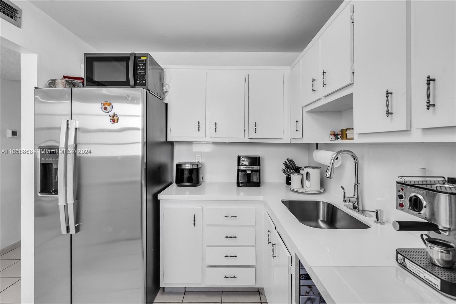 Real estate property located at 855 Euclid Ave #406, Miami-dade, Belvedere Gardens Condo, Miami Beach, FL