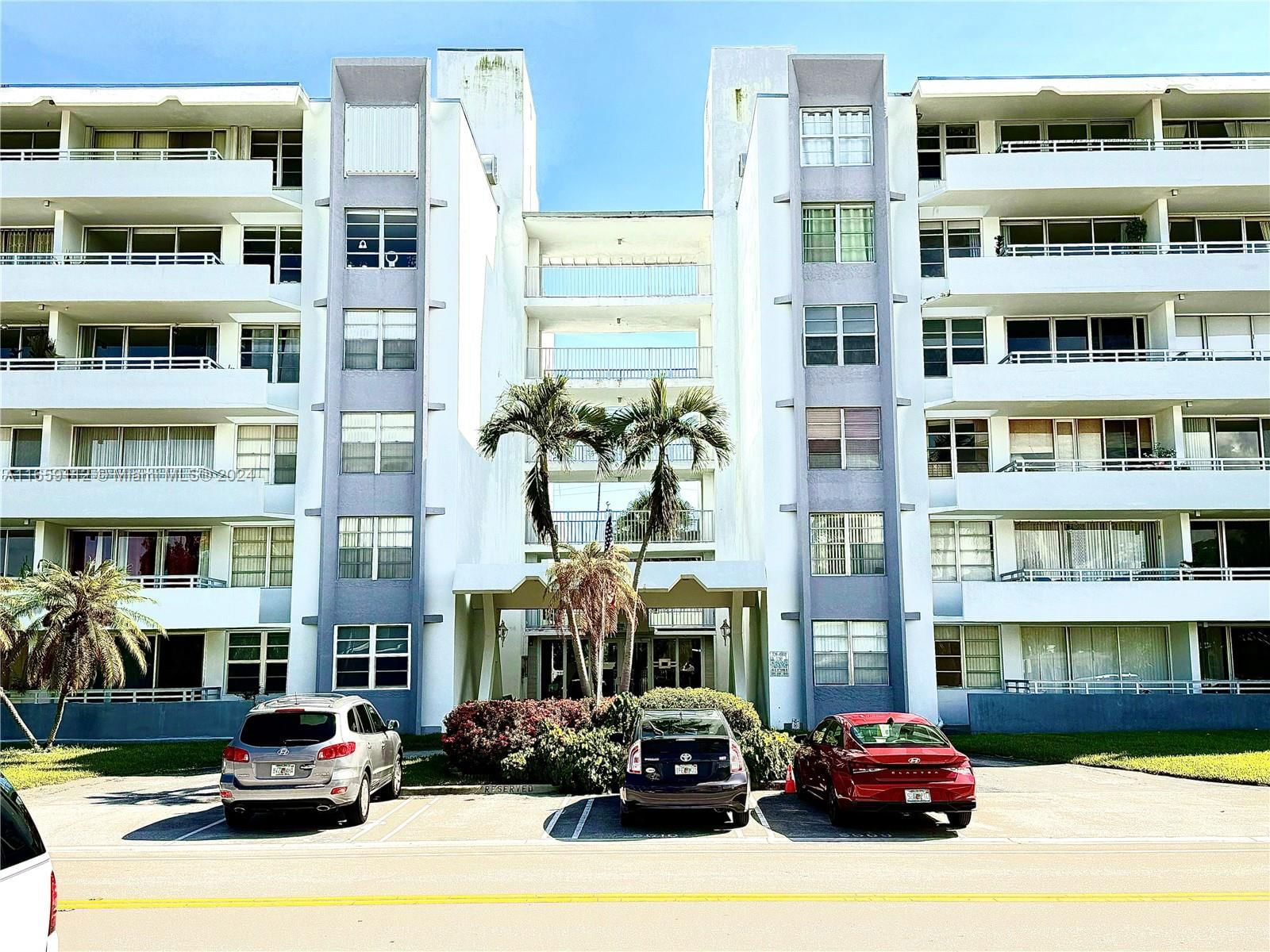 Real estate property located at 1080 94th St #212, Miami-Dade, THE VINTAGE CONDO, Bay Harbor Islands, FL