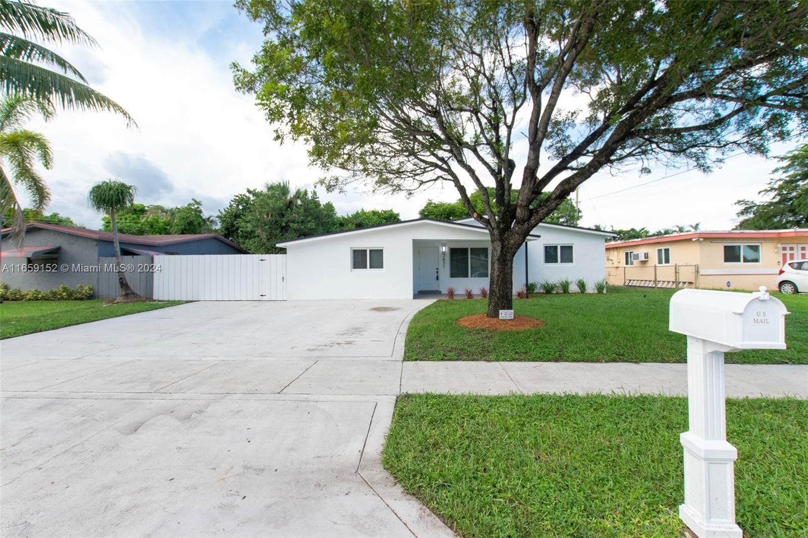 Real estate property located at 3651 8th Ct, Broward, PLAZA ESTATES 3RD SEC, Lauderhill, FL