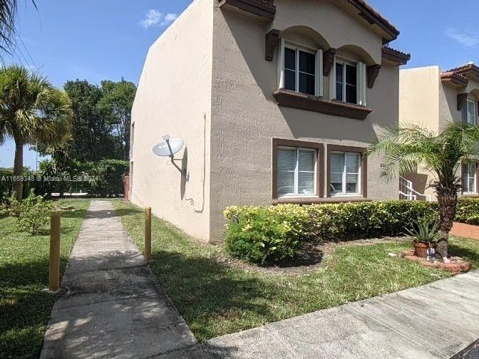 Real estate property located at 15711 137th Ave #101, Miami-Dade, VILLA ENCANTADA CONDO NO 3, Miami, FL