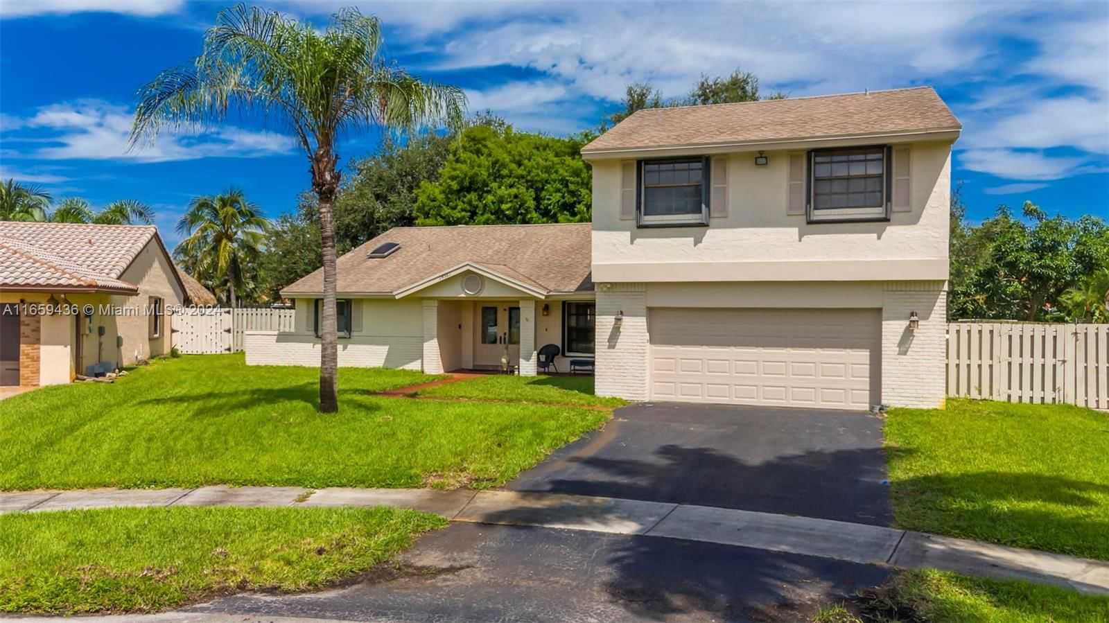 Real estate property located at 14561 Fairfax Pl, Broward, SHENANDOAH SECTION FOUR, Davie, FL