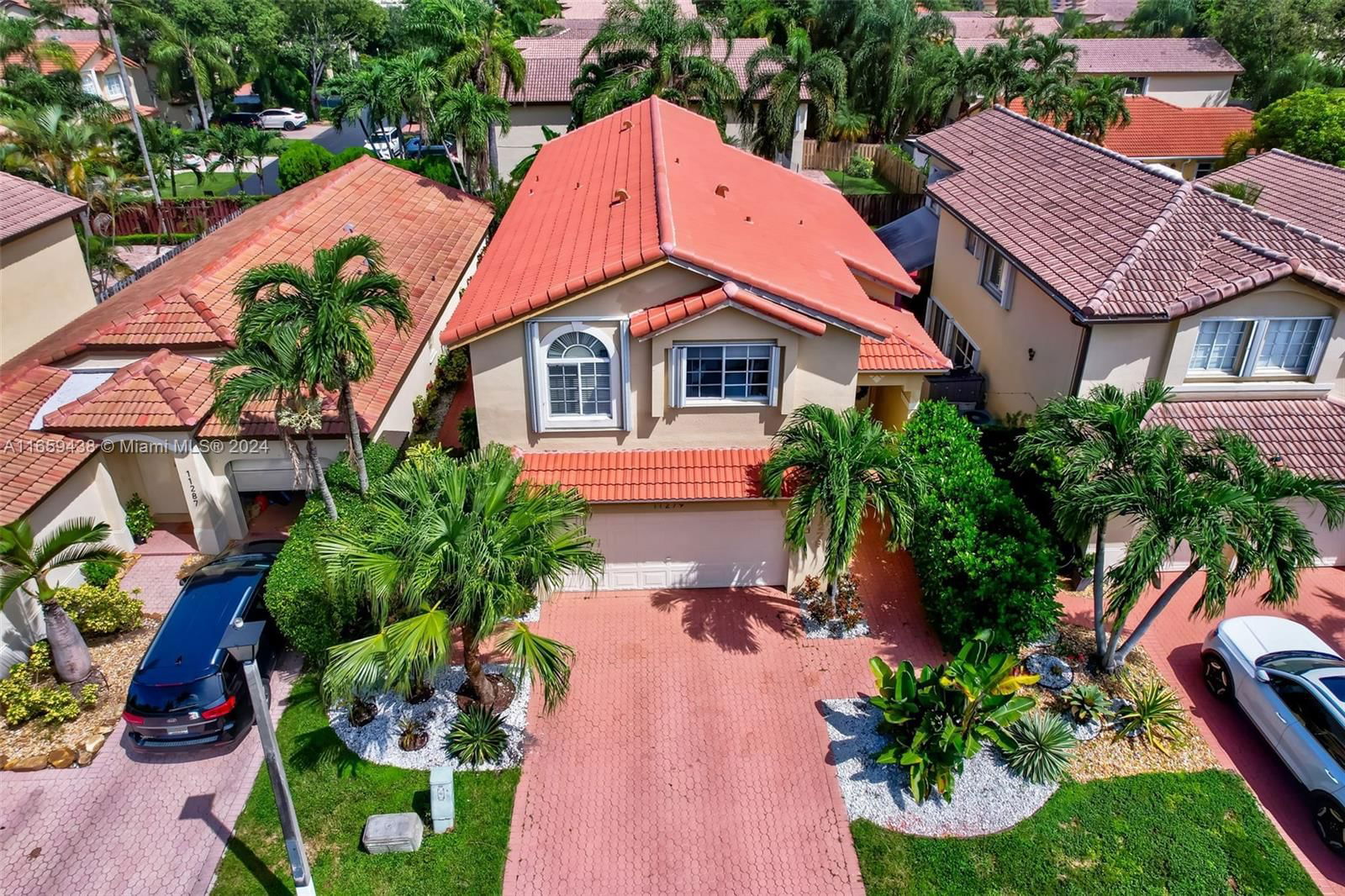 Real estate property located at 11279 51st Ter, Miami-Dade, DORAL LANDINGS EAST, Doral, FL