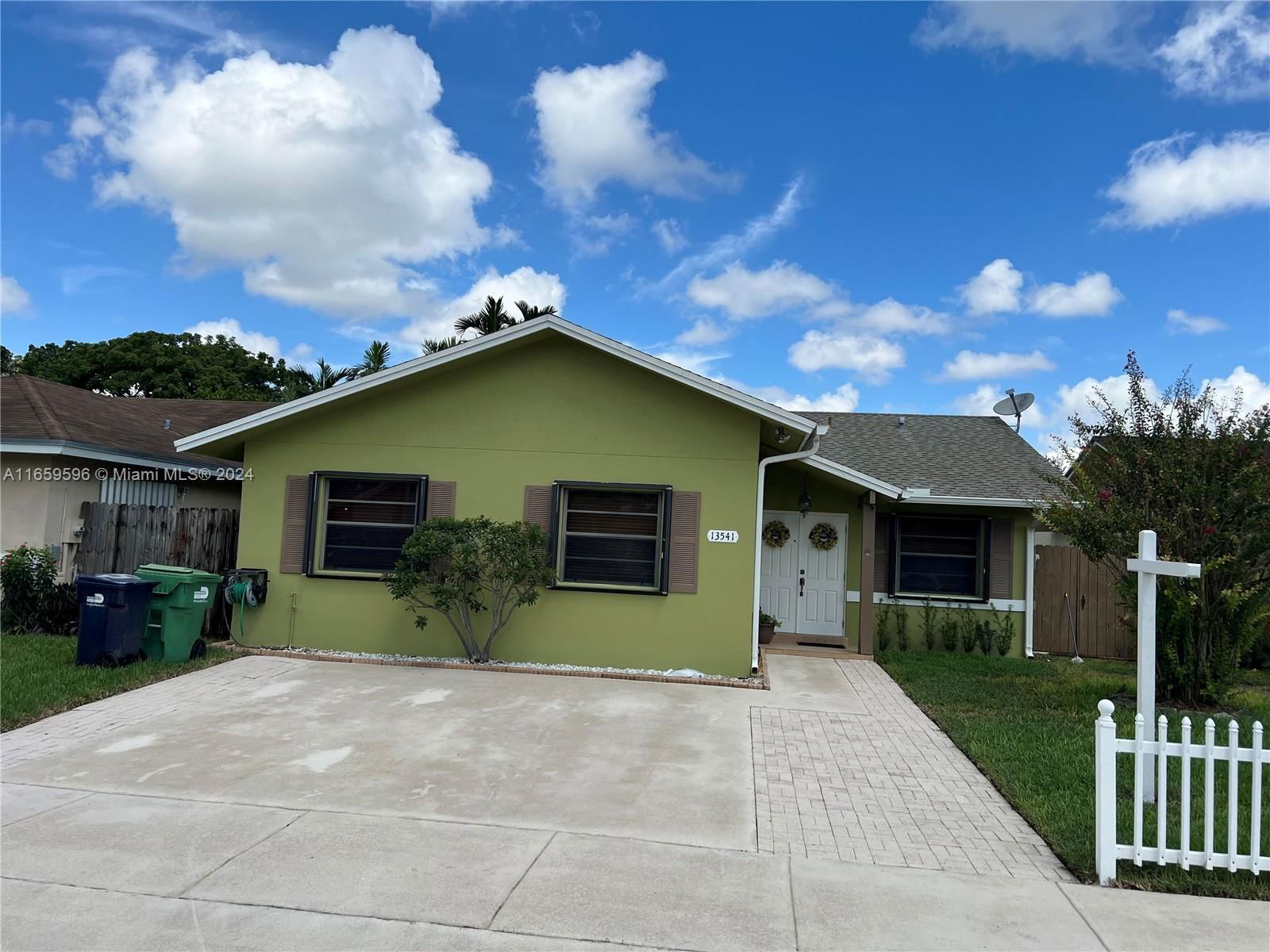 Real estate property located at 13541 178th St, Miami-Dade, FOREST VIEW SUB, Miami, FL