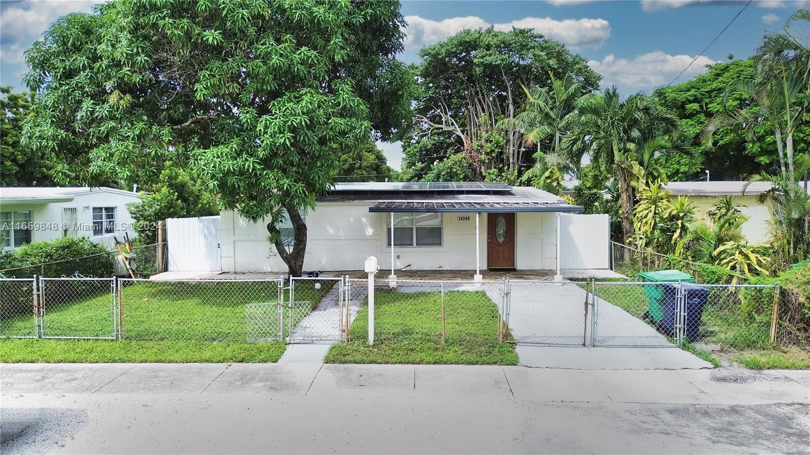 Real estate property located at 14240 22nd Ct, Miami-dade, Magnolia Gardens Consolid, Miami Gardens, FL