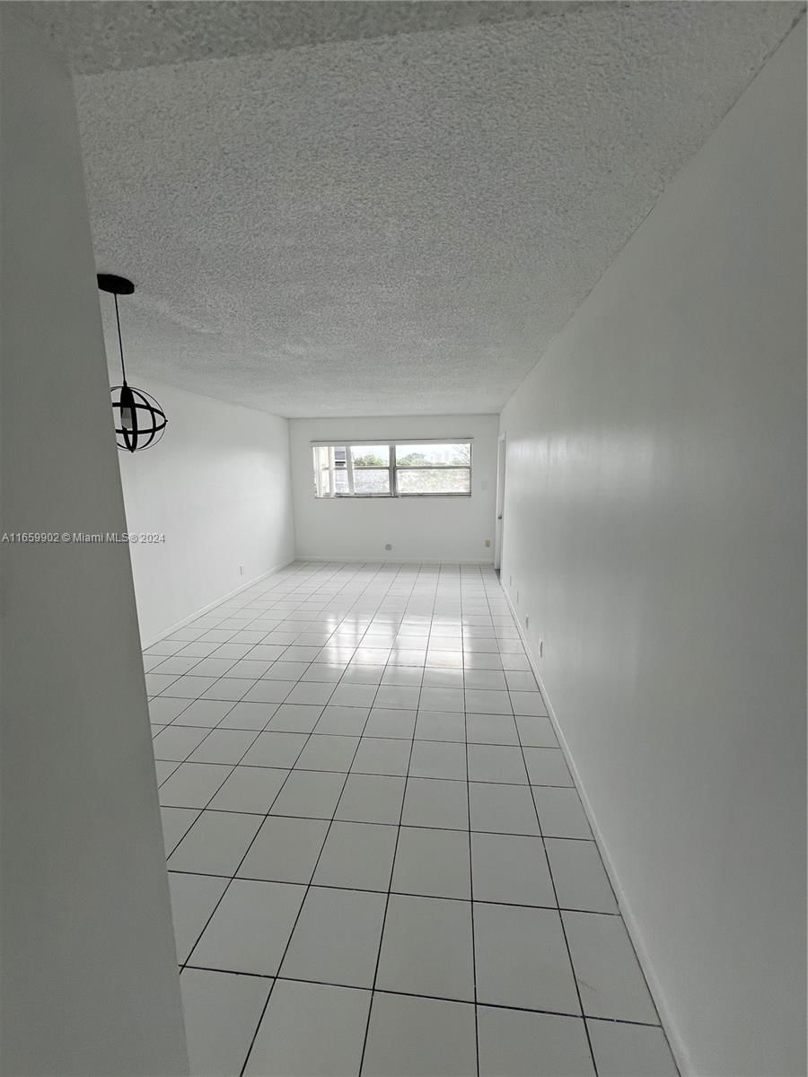 Real estate property located at 220 9th Ave #411, Broward, PARKSIDE TOWERS CONDO, Hallandale Beach, FL