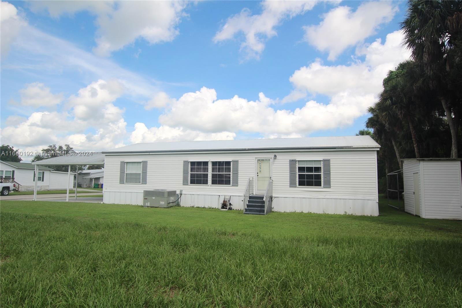 Real estate property located at 903 5th Street, Okeechobee, River Run, Okeechobee, FL