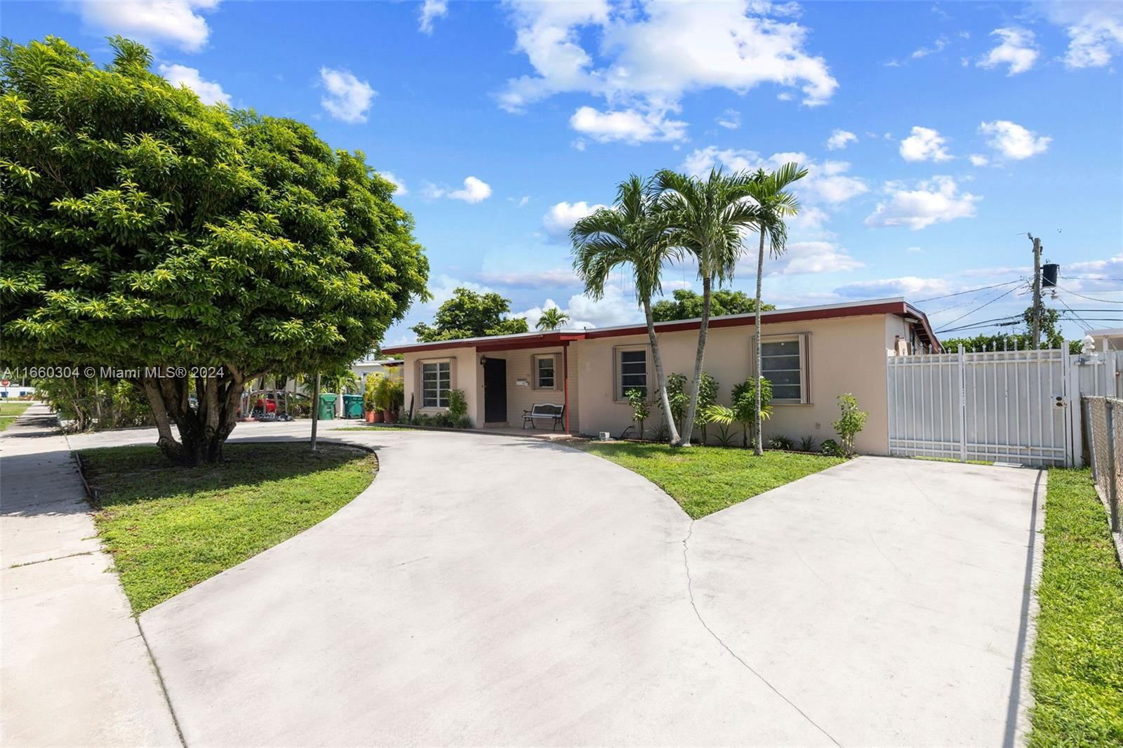 Real estate property located at 5045 113th Ave, Miami-Dade, WESTWOOD LAKE 4TH ADDN, Miami, FL