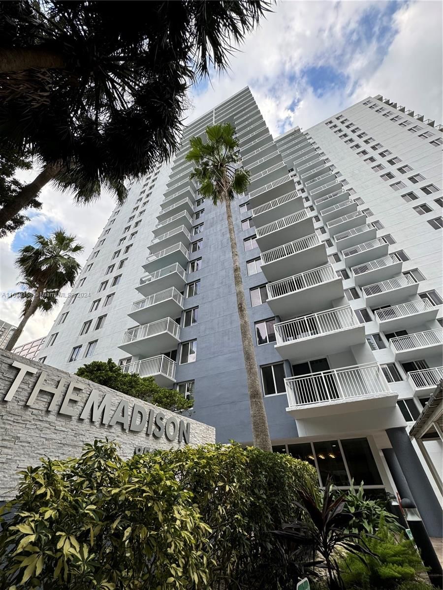 Real estate property located at 850 Miami Ave W-1810, Miami-Dade, MADISON DOWNTOWN CONDO, Miami, FL