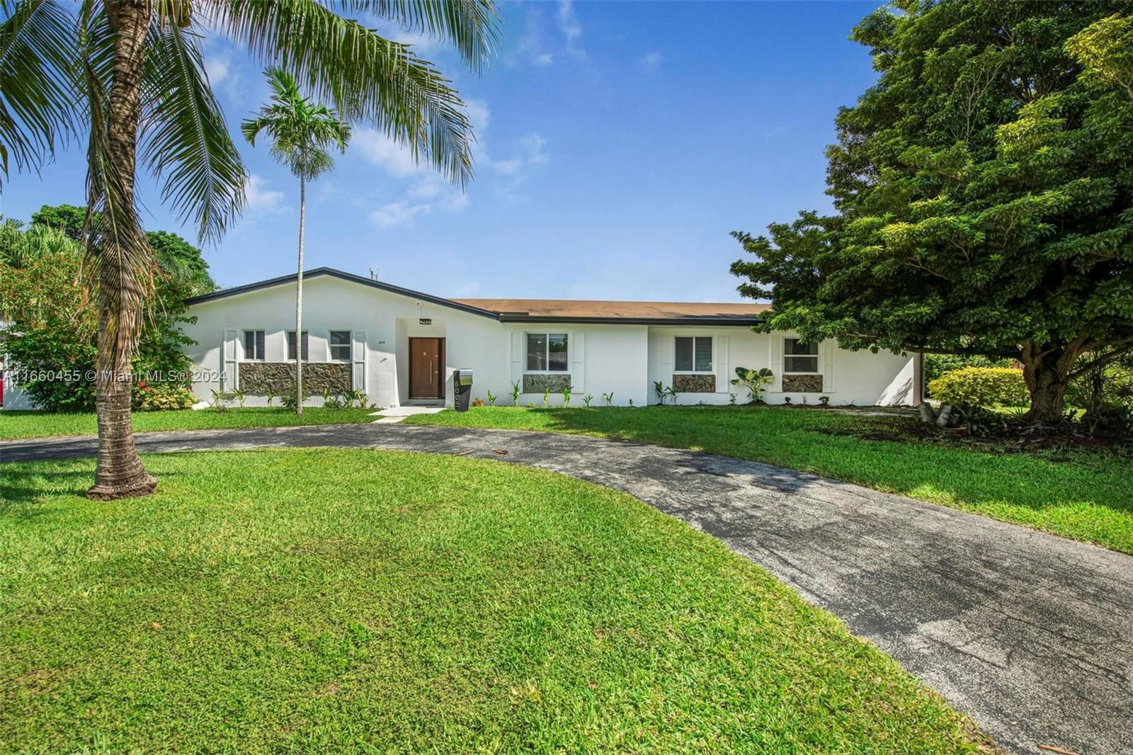 Real estate property located at 8005 184th Ter, Miami-Dade, EUREKA DRIVE ESTATES, Cutler Bay, FL