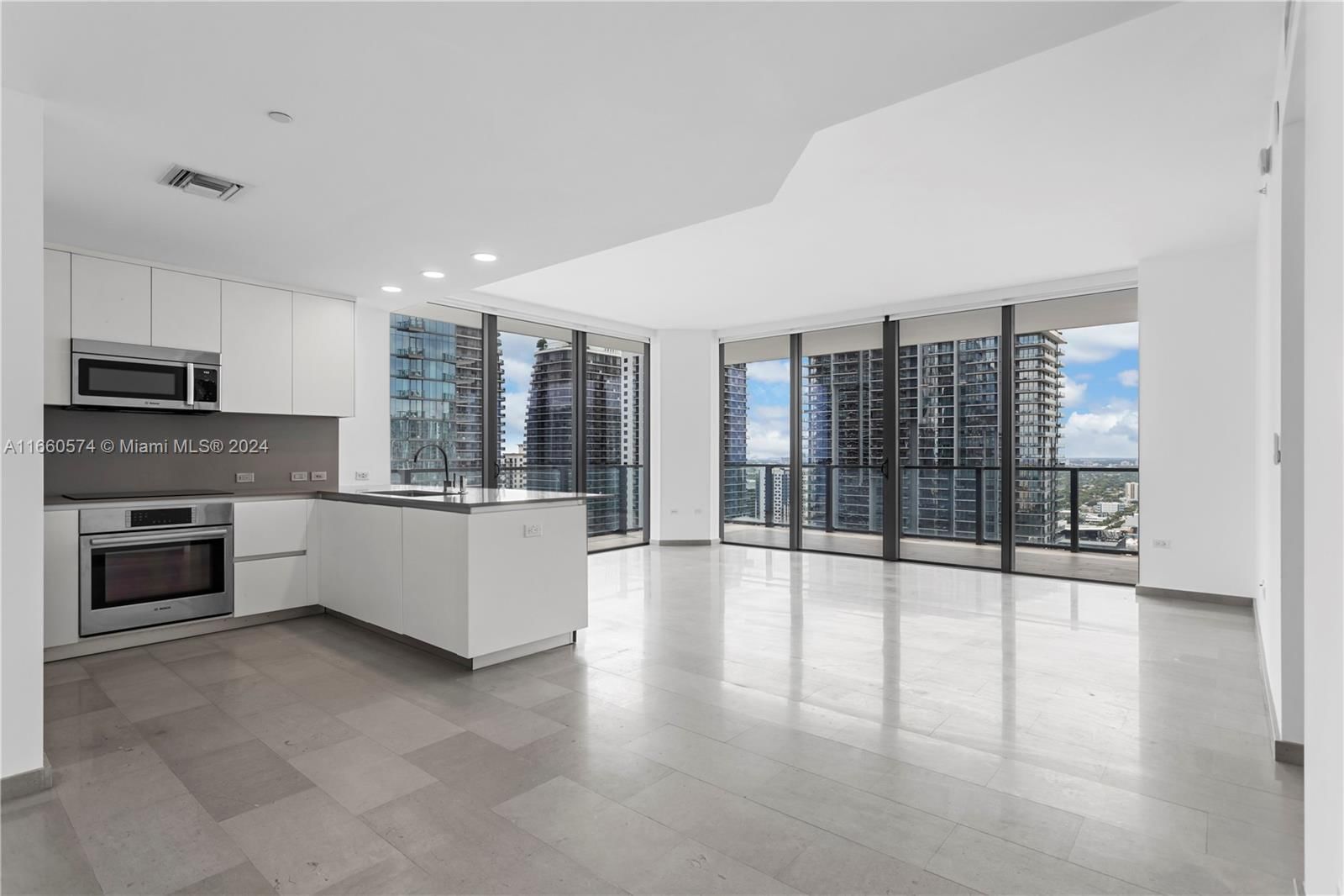 Real estate property located at 68 6 St #3102, Miami-dade, Reach Condo, Miami, FL