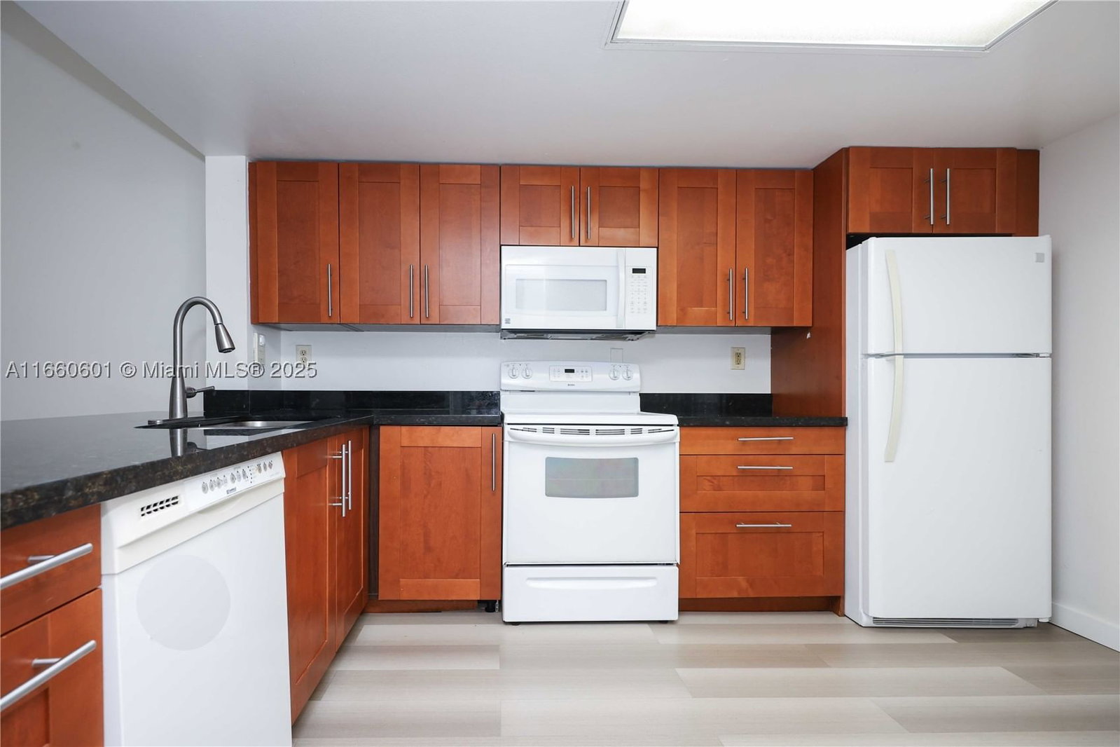 Real estate property located at 446 113th Way #446, Broward, Fairway Greens Condo Home, Pembroke Pines, FL