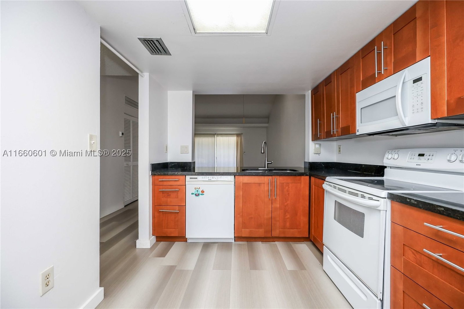 Real estate property located at 446 113th Way #446, Broward, Fairway Greens Condo Home, Pembroke Pines, FL