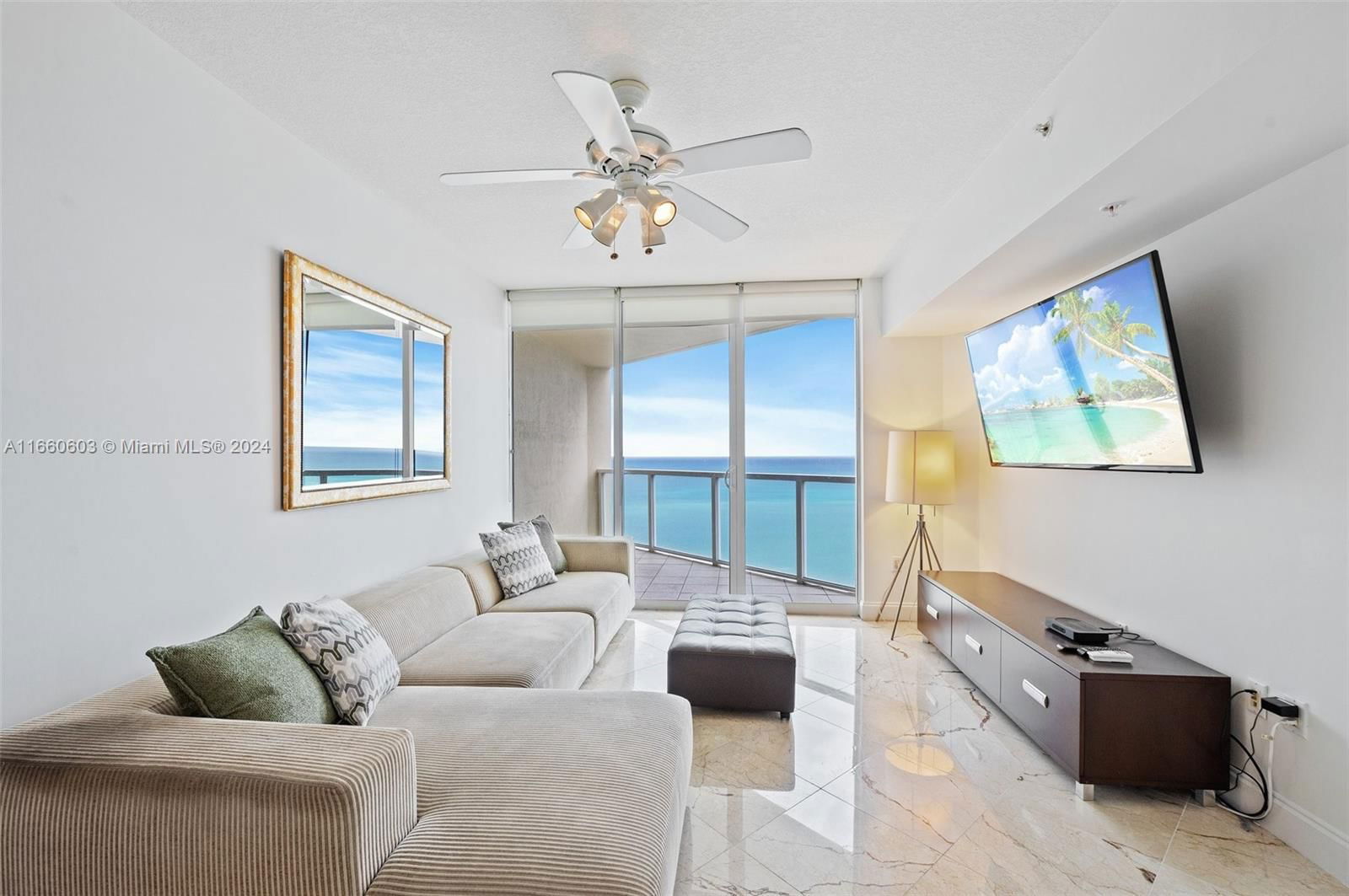 Real estate property located at 16699 Collins Ave #2010, Miami-Dade, LA PERLA CONDO, Sunny Isles Beach, FL